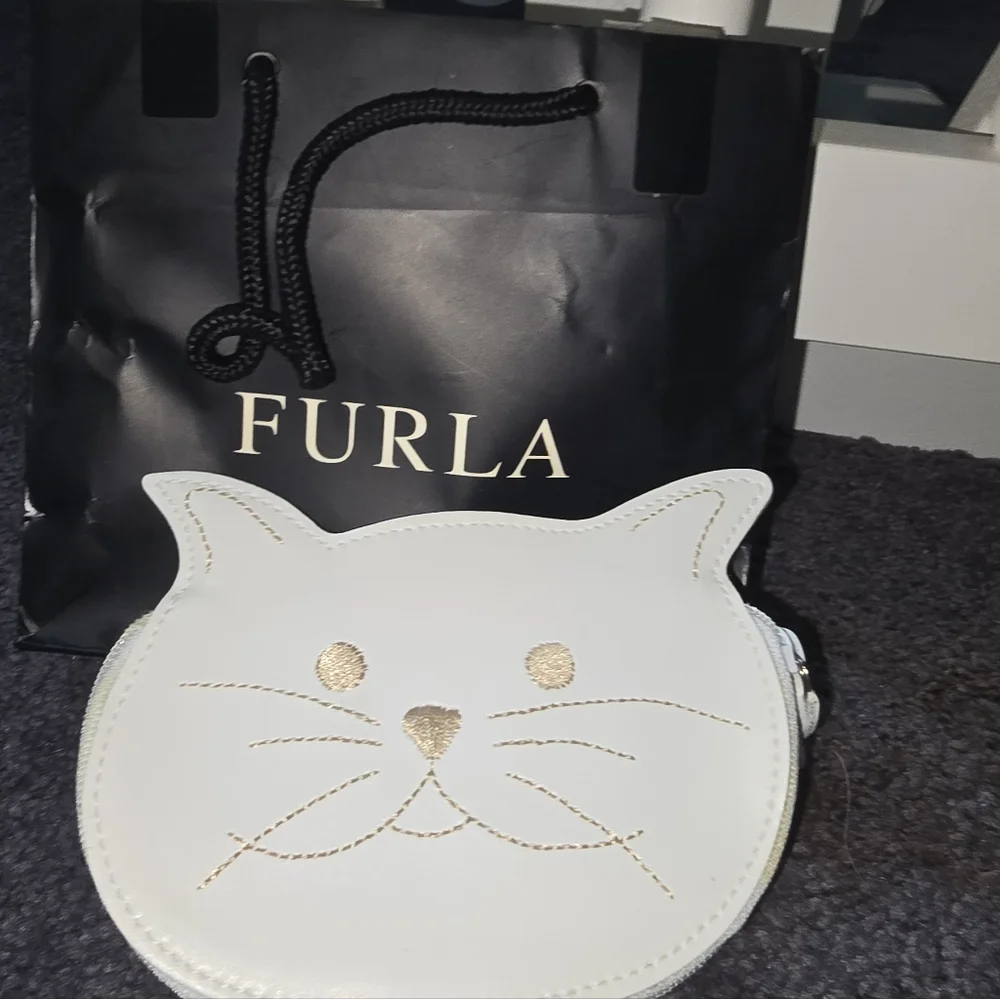 Furla White Cat-Shaped Coin Purse NEW - Picture 4 of 5